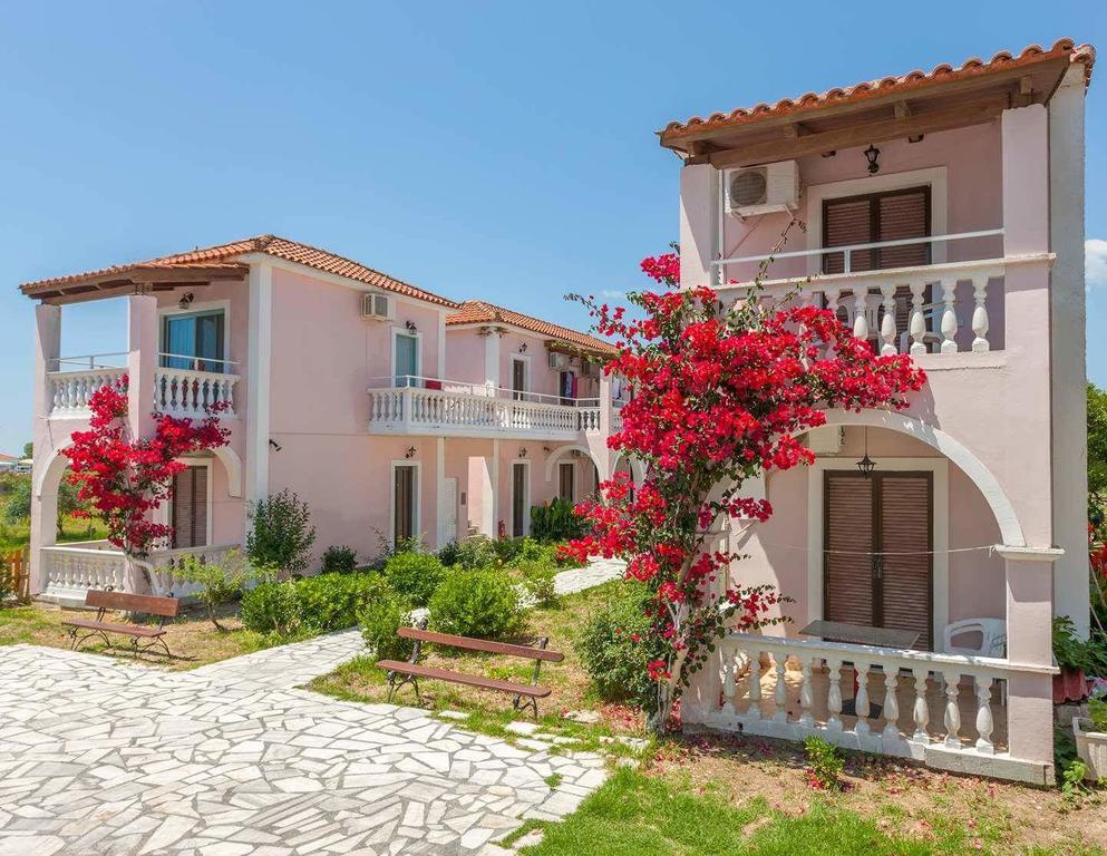 Margarita Resort Kalamákion Екстериор снимка