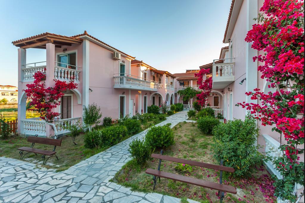 Margarita Resort Kalamákion Екстериор снимка